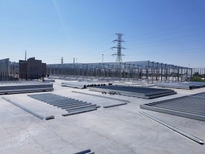 Metal scaffolding 